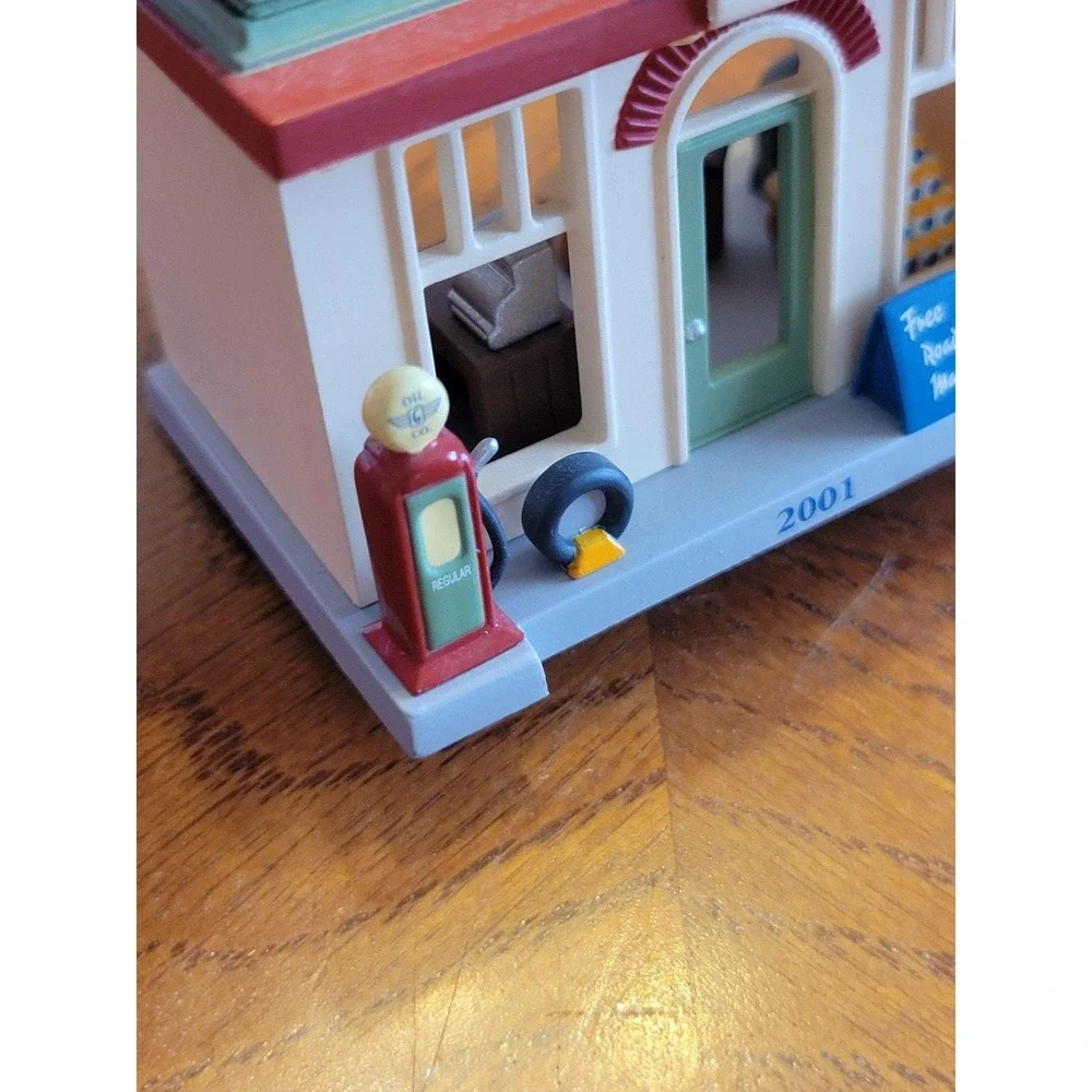 Hallmark keepsake ornament